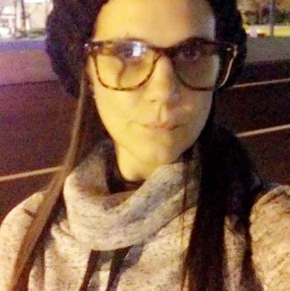 Meet your Posher, Sarah - Picture 2 of 8